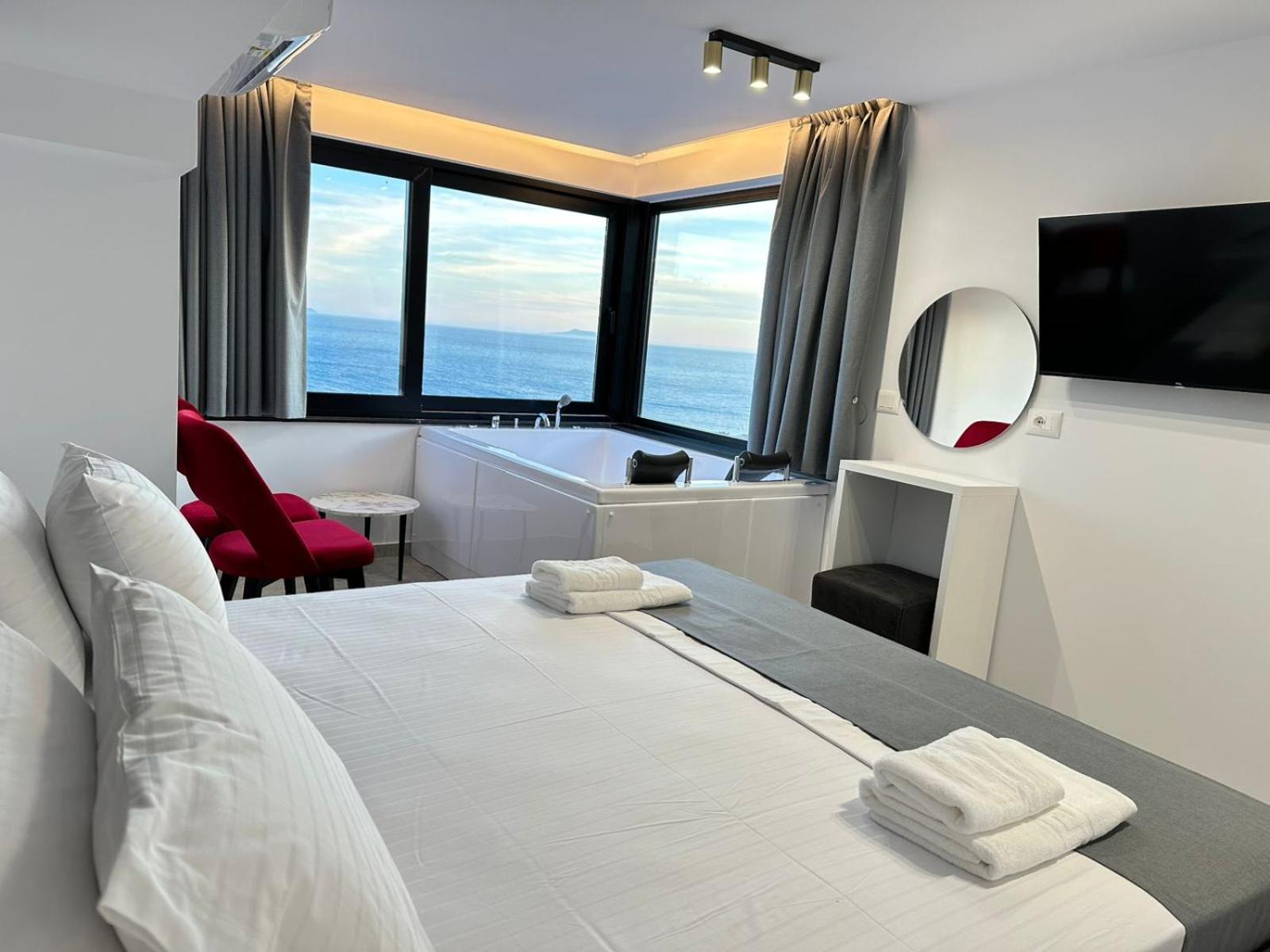 Wait 'n Sea 4* Himare